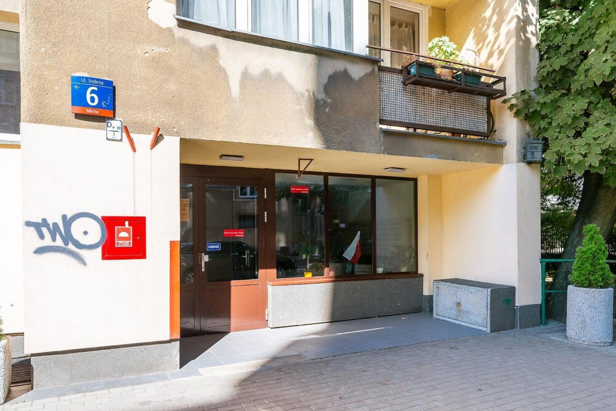 Navy Aesthetic Apartment With Balcony By Noclegi Renters Warsaw Exterior photo